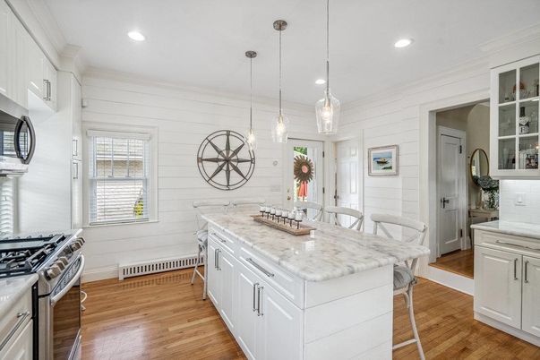 Interior, Kitchen, Pendant Lights, Recessed Lighting, Wood Texture Flooring
