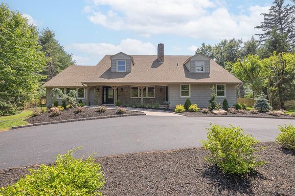 Exterior, Facade, Cape Cod