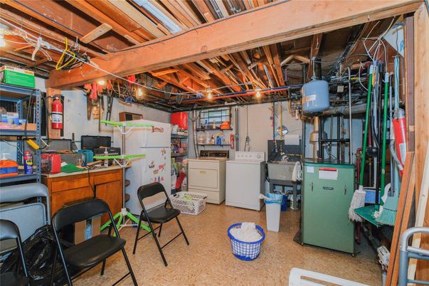 Interior, Utility Closets, Washer, Wooden Beams