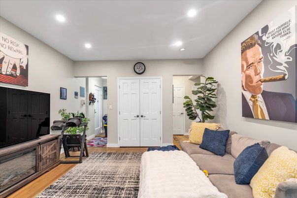 Interior, Recessed Lighting, Wood Texture Flooring