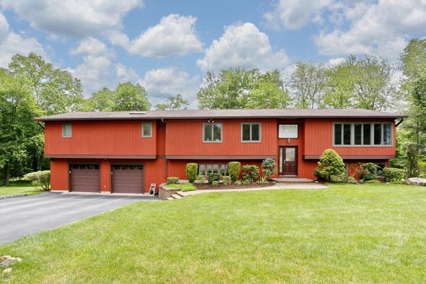 Attached, Exterior, Facade, Raised Ranch