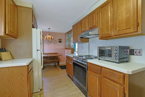Chandelier, Dining room, Interior, Kitchen, Wood Texture Flooring