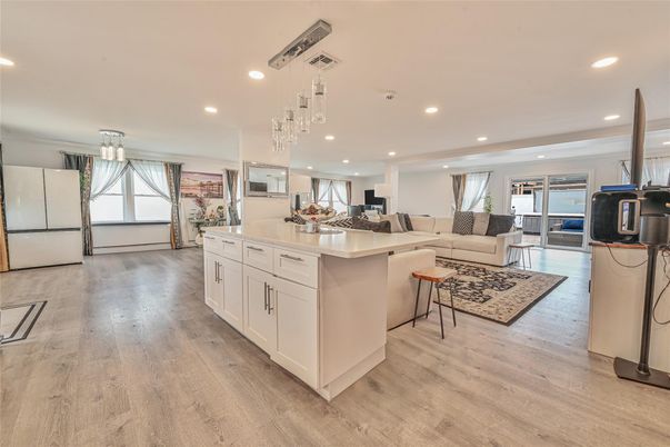 Interior, Kitchen, Living room, Pendant Lights, Recessed Lighting, Wood Texture Flooring