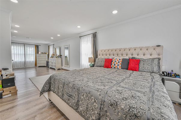 Bedroom, Interior, Recessed Lighting, Wood Texture Flooring