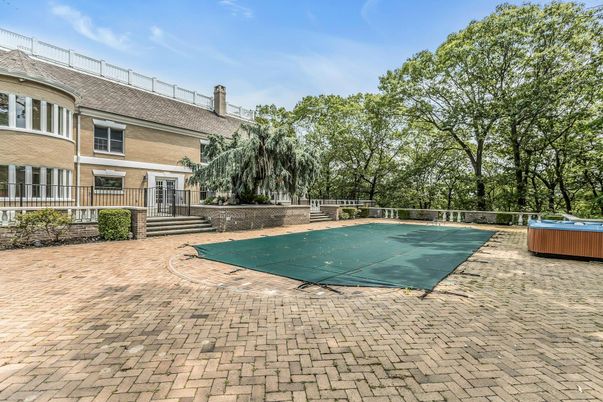 Backyard, Exterior, Hot Tub