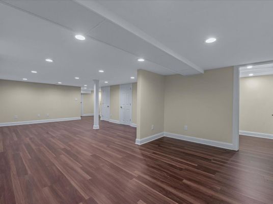 Empty room, Interior, Recessed Lighting, Wood Texture Flooring