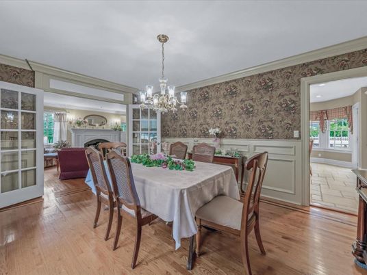 Chandelier, Dining room, Fireplace, Interior, Wood Texture Flooring