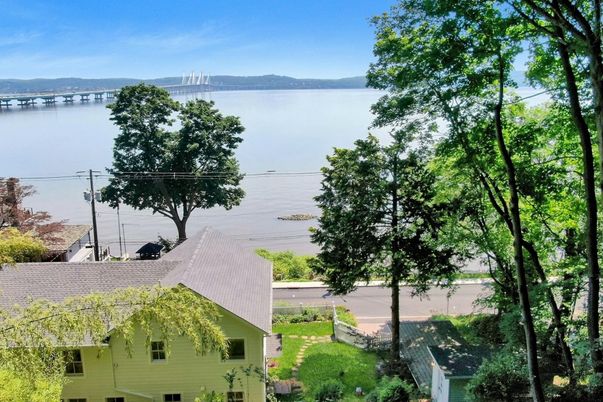 Exterior, Water