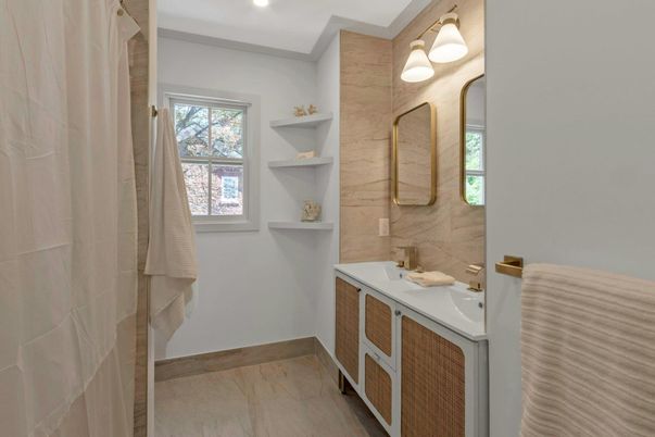 Bathroom, Interior, Recessed Lighting