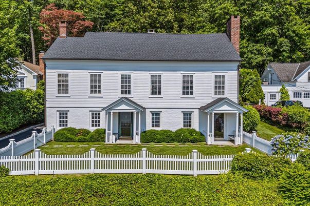 Backyard, Exterior, Facade, Georgian