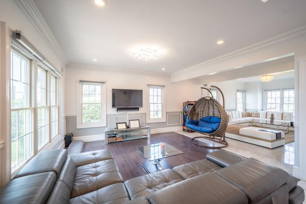 Chandelier, Interior, Living room, Recessed Lighting, Wood Texture Flooring