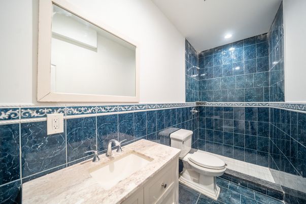 Bathroom, Interior, Recessed Lighting