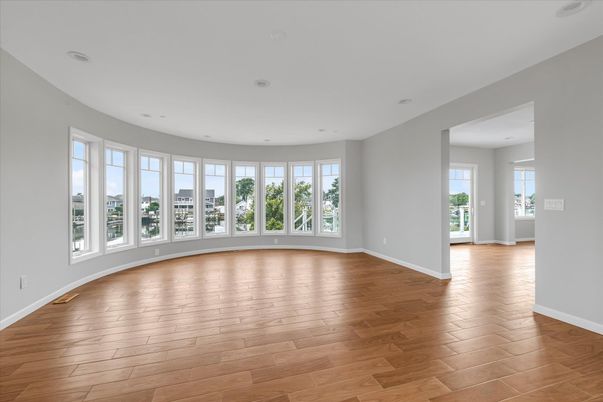 Empty room, Interior, Recessed Lighting, Wood Texture Flooring