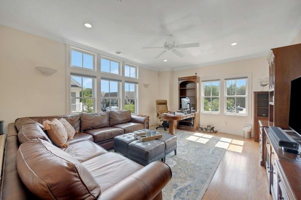 Interior, Living room, Recessed Lighting, Wood Texture Flooring