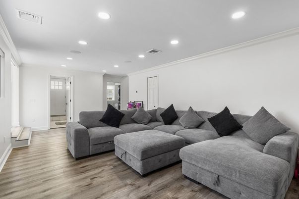 Interior, Living room, Recessed Lighting, Wood Texture Flooring