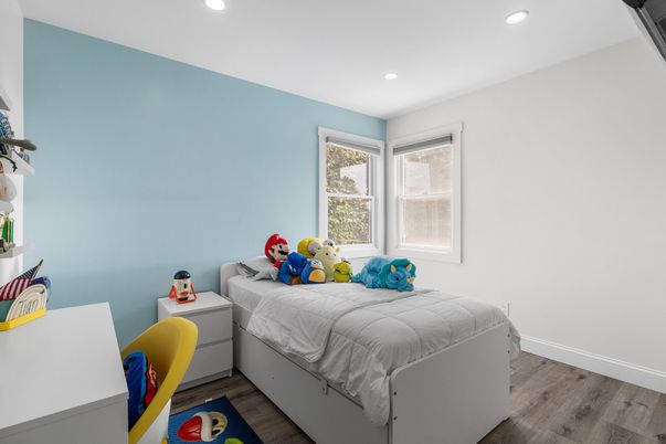 Bedroom, Interior, Recessed Lighting, Wood Texture Flooring
