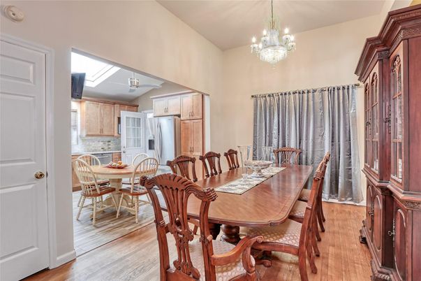 Chandelier, Dining room, Interior, Kitchen, Wood Texture Flooring