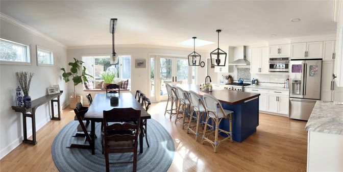 Dining room, Interior, Kitchen, Pendant Lights, Recessed Lighting, Stainless Steel Appliances, Wood Texture Flooring