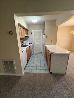 Chandelier, Interior, Kitchen