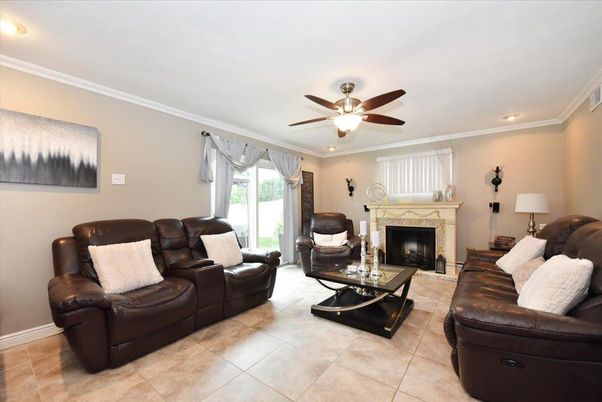 Fireplace, Interior, Living room, Recessed Lighting