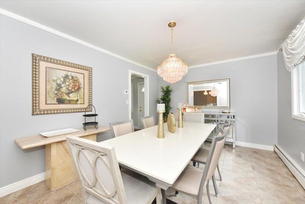 Chandelier, Dining room, Interior