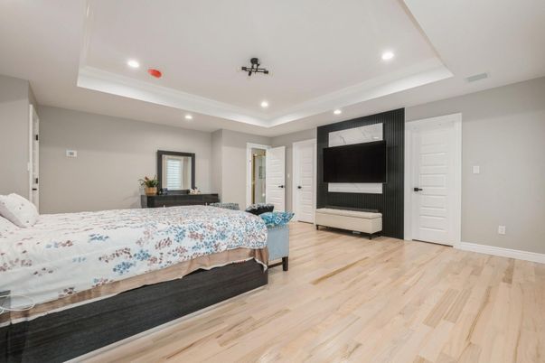 Bedroom, Interior, Recessed Lighting, Wood Texture Flooring