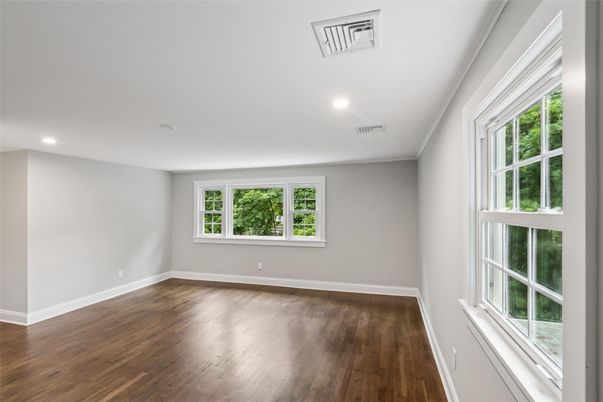 Empty room, Interior, Recessed Lighting, Wood Texture Flooring