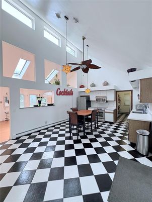 Chandelier, Dining room, Interior, Kitchen, Pendant Lights