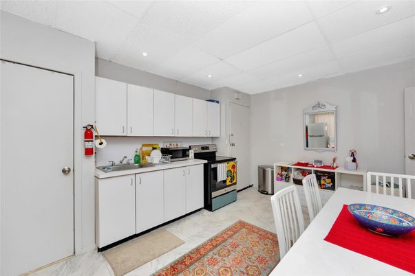 Interior, Kitchen, Marble, Recessed Lighting
