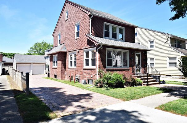 Detached Garage, Exterior, Facade, Brick Facade, Queen Anne Victorian