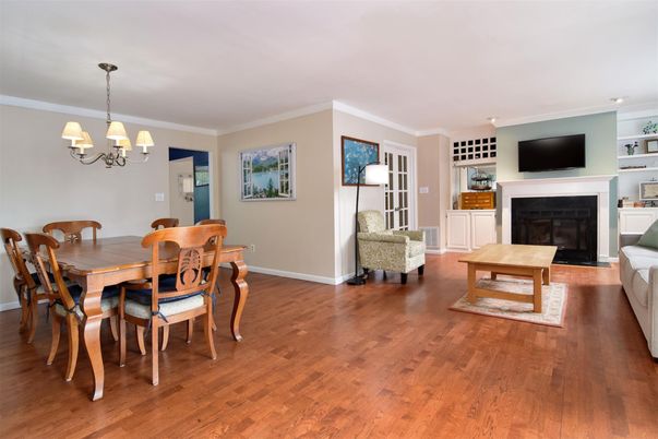 Chandelier, Dining room, Fireplace, Interior, Wood Texture Flooring