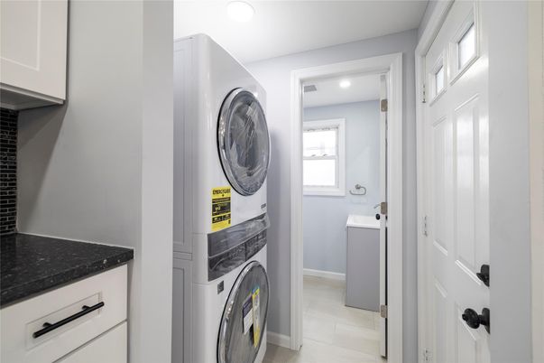 Interior, Recessed Lighting, Utility Closets, Washer