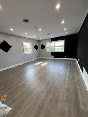 Empty room, Interior, Recessed Lighting, Wood Texture Flooring