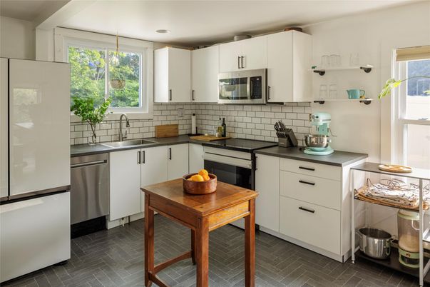 Interior, Kitchen, Stainless Steel Appliances