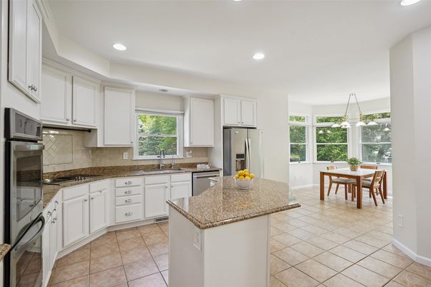 Dining room, Interior, Kitchen, Pendant Lights, Recessed Lighting, Stainless Steel Appliances