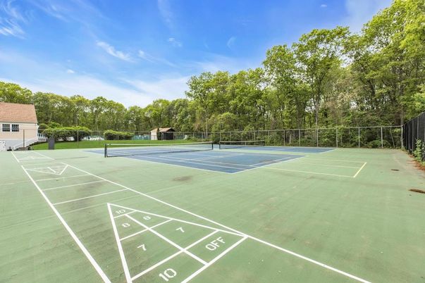 Exterior, Tennis Courts