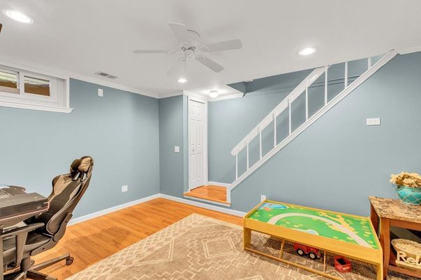Home Office, Interior, Recessed Lighting, Wood Texture Flooring