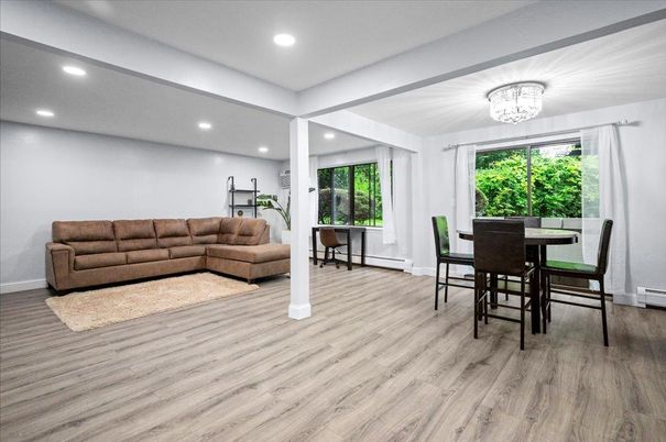Chandelier, Dining room, Interior, Living room, Recessed Lighting, Wood Texture Flooring
