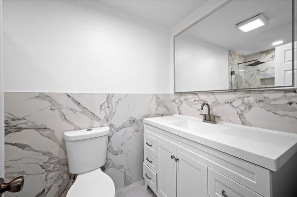 Bathroom, Interior, Marble Walls, Recessed Lighting