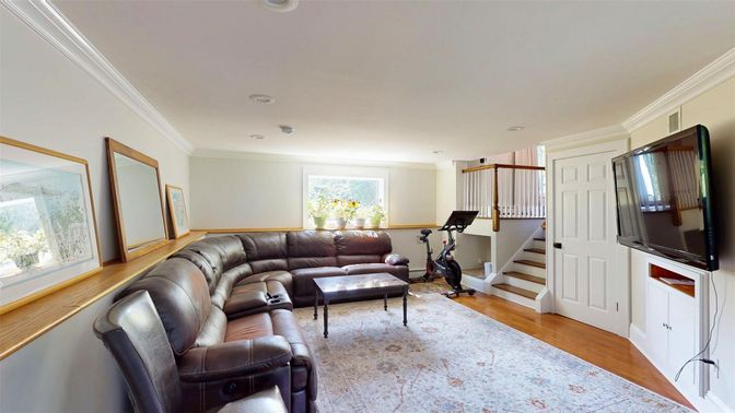 Fitness Equipment, Interior, Living room, Recessed Lighting, Wood Texture Flooring