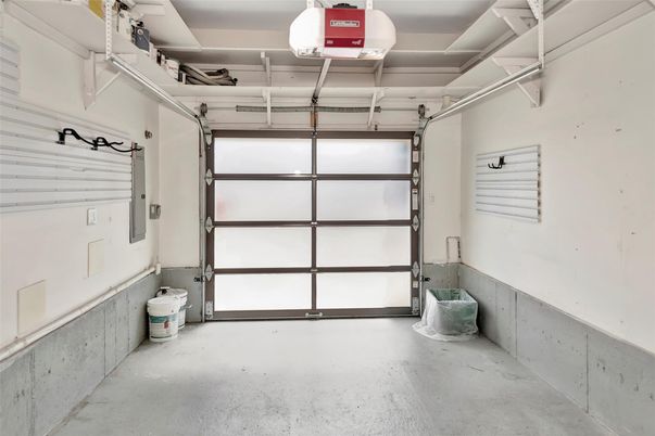 Garage, Interior