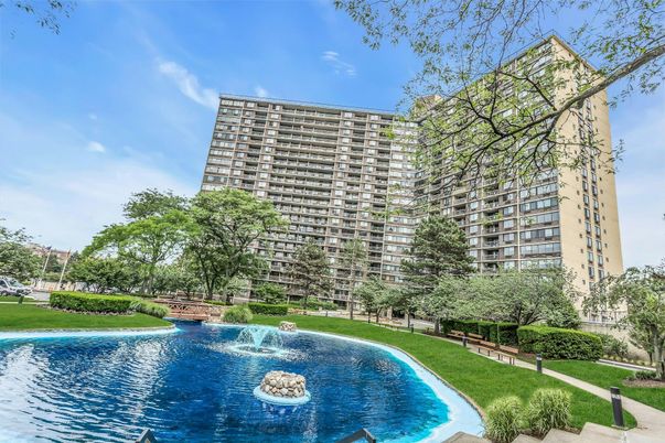 Exterior, Facade, Pool, Condo Building