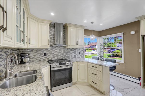 Interior, Kitchen, Pendant Lights, Recessed Lighting, Stainless Steel Appliances