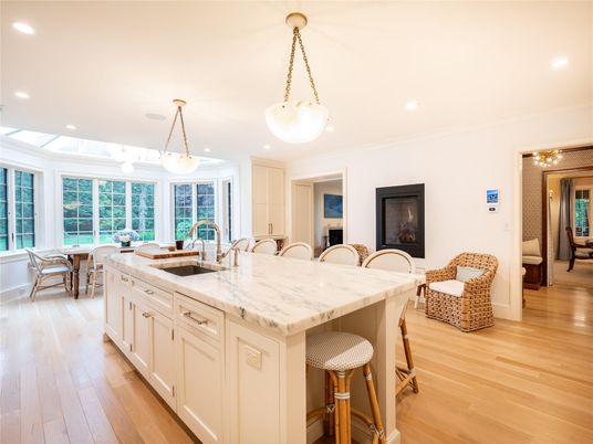 Dining room, Interior, Kitchen, Pendant Lights, Recessed Lighting, Wood Texture Flooring