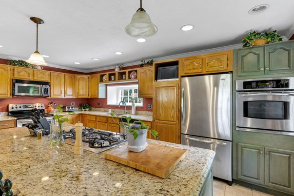 Interior, Kitchen, Pendant Lights, Recessed Lighting, Stainless Steel Appliances