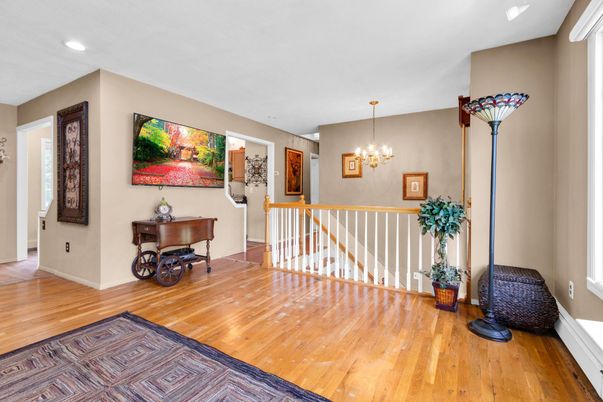 Chandelier, Interior, Piano, Recessed Lighting, Wood Texture Flooring