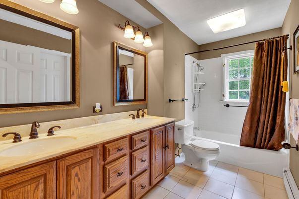 Bathroom, Dual Sink Vanities, Interior