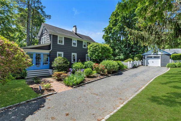 Detached Garage, Exterior, Facade, Queen Anne Victorian