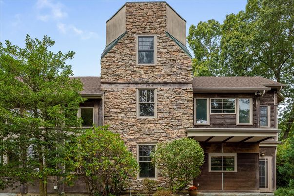 Exterior, Facade, Tudor Revival