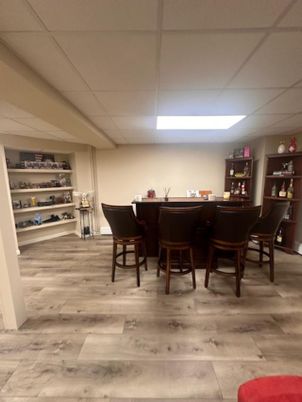 Interior, Recessed Lighting, Wood Texture Flooring